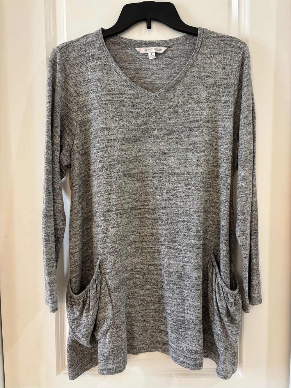 Erin London Heather Gray V-Neck with Pockets Tunic Top